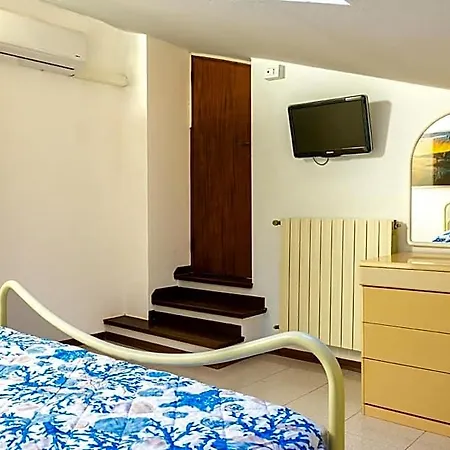 La Casina 阿祖罗港