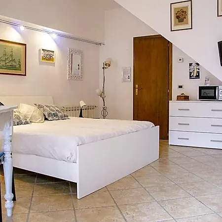 La Casina * 阿祖罗港